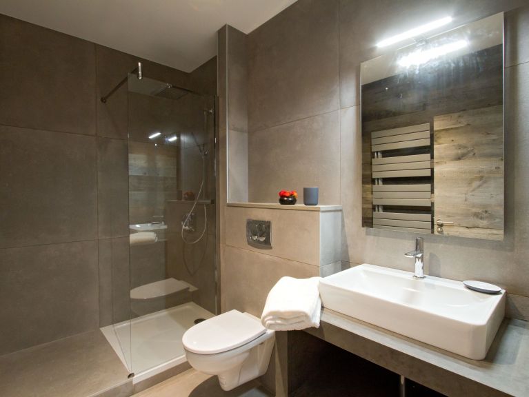 Chalet Nuance de Blanc with private sauna and outdoor whirlpool