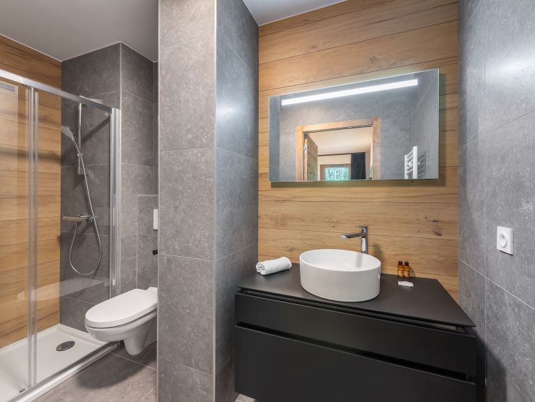 Apartment Quintessence