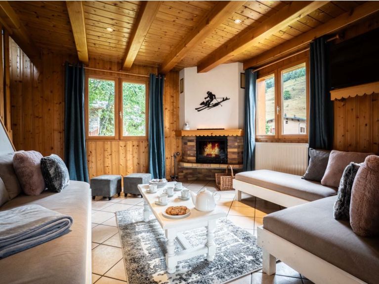 Chalet Lacuzon with private sauna