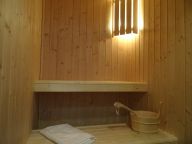 Chalet Caseblanche Pomme de pin with wood stove and sauna-13