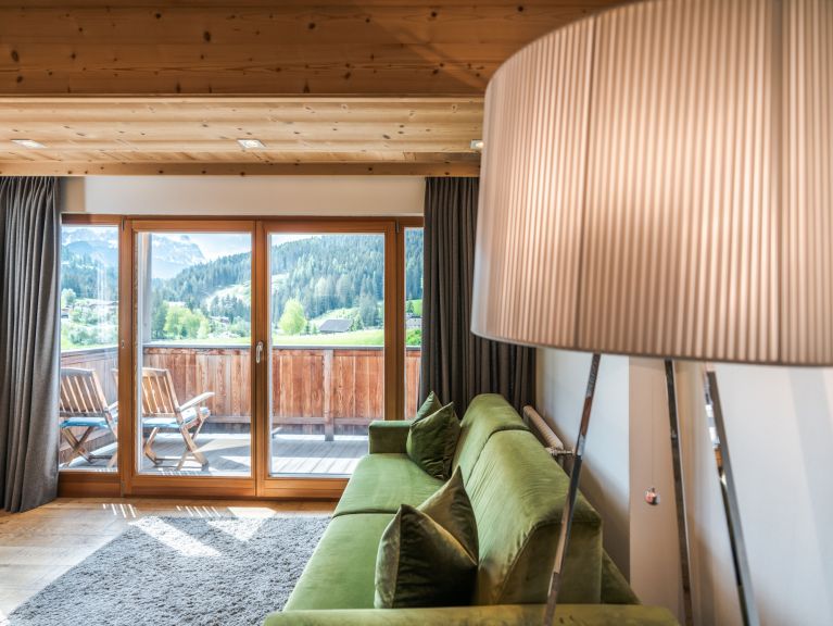 Chalet-apartment Ciasa Agreiter balcony