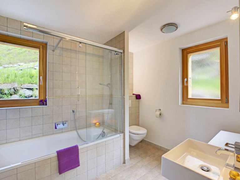 Chalet Bryher with private sauna