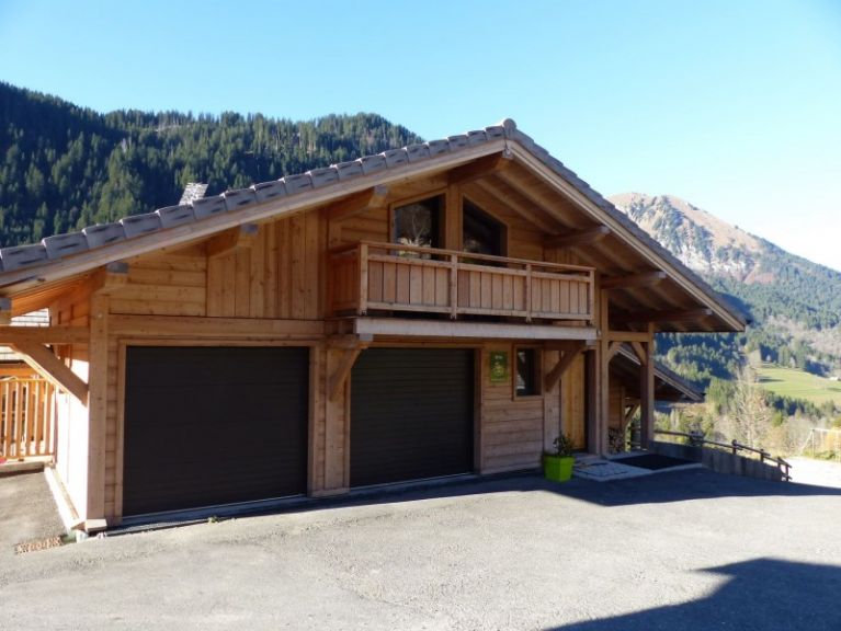 Apartment La Belette with outside-whirlpool