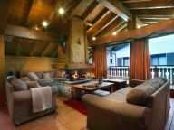 Chalet Loriquet Jaune-4