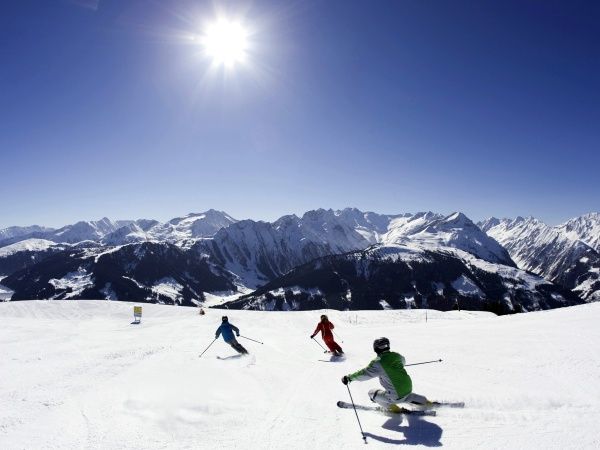 Ski village Easily accessible winter sport village with cosy aprés-ski options-1