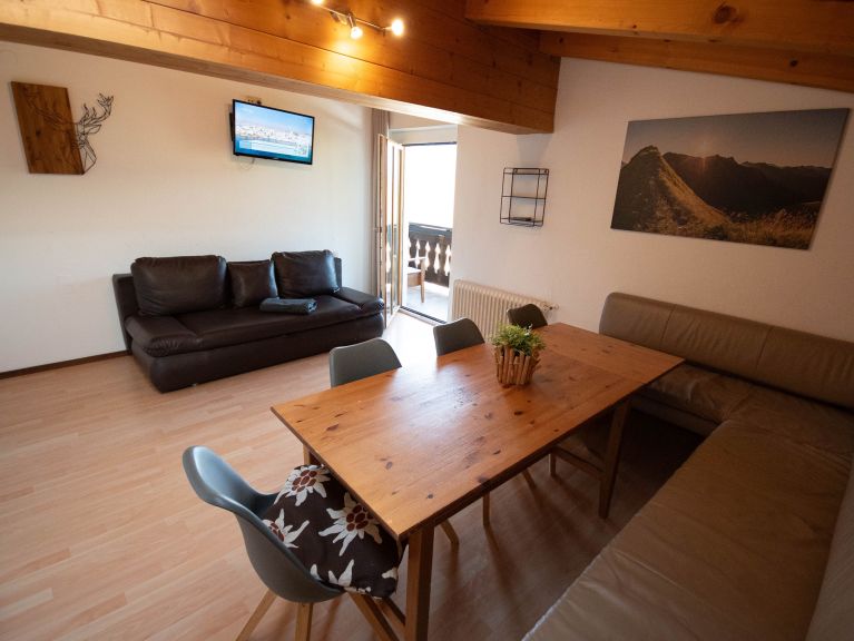 Chalet Edelweiss am See Whole building, incl. collective kitchen and dining room