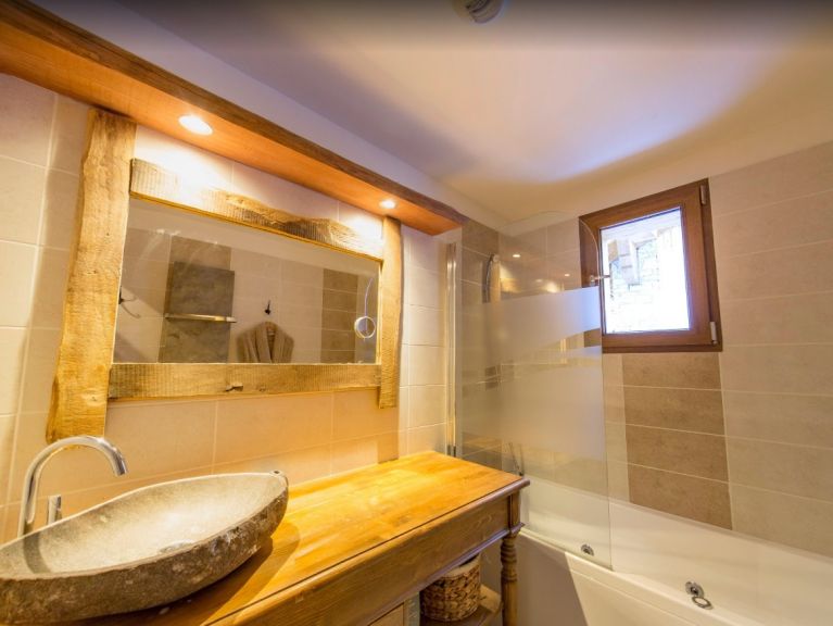 Chalet Rainbow Sunday to Sunday