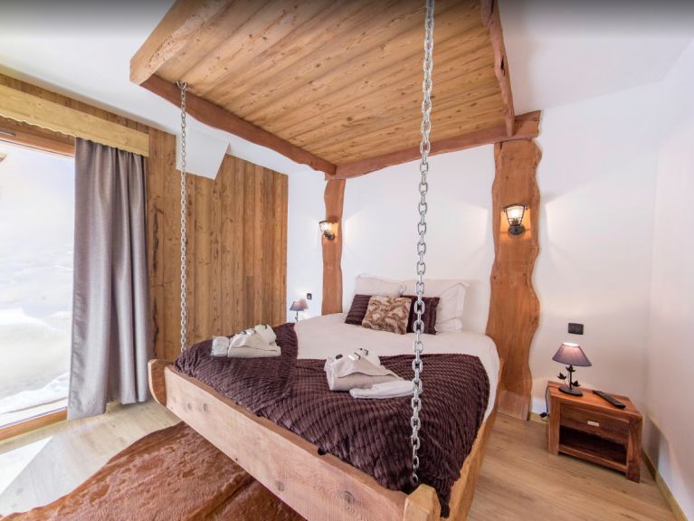 Chalet Rainbow Sunday to Sunday
