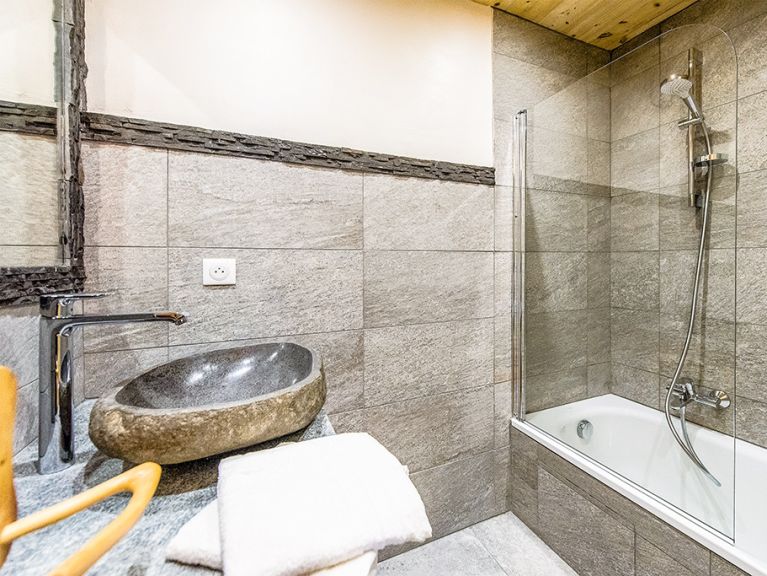 Chalet Le Pré Suzette, with sauna and outdoor whirlpool