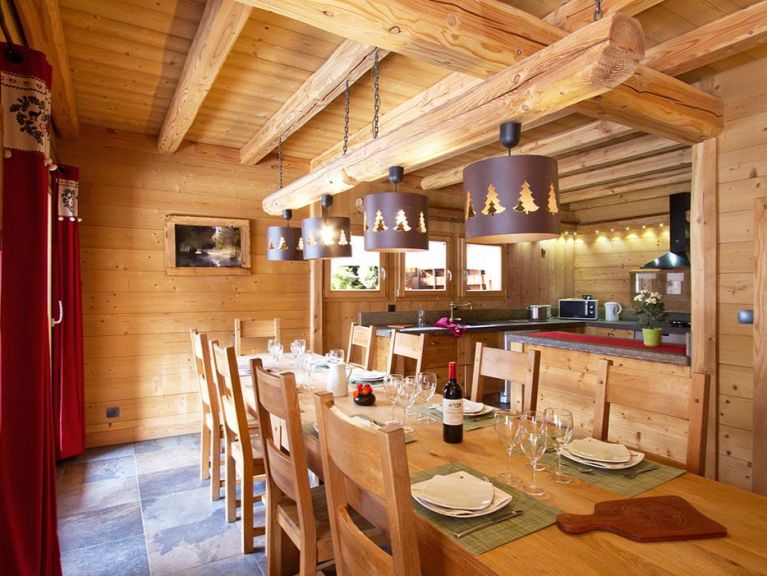 Chalet Le Loup Lodge with private pool and sauna