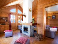 Chalet De l'Altiport Diane with sauna-5