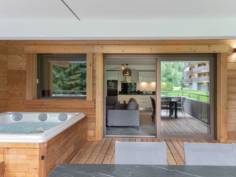 Apartment Quintessence