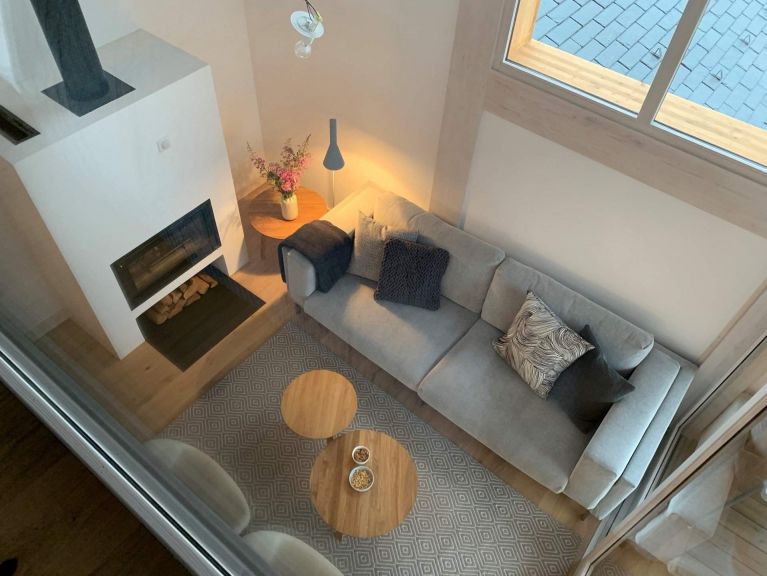 Chalet Caseblanche Retreat with wood burner and sauna