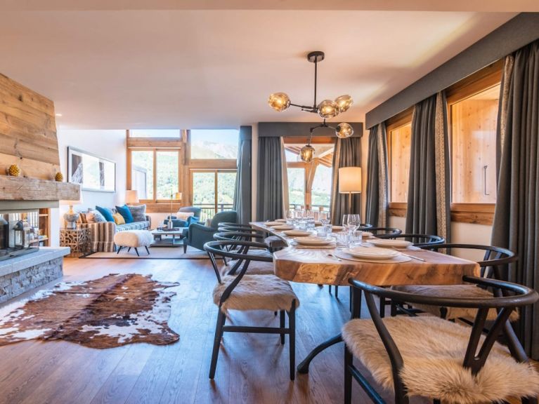 Chalet Caseblanche Peak à Vue with fire place