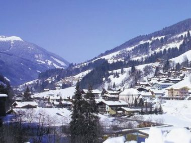 Ski village Viehhofen (near Saalbach)