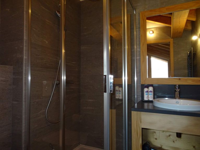 Chalet Caseblanche Susan with wood stove