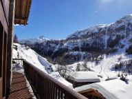 Chalet Whistler with private sauna and outside whirlpool-17