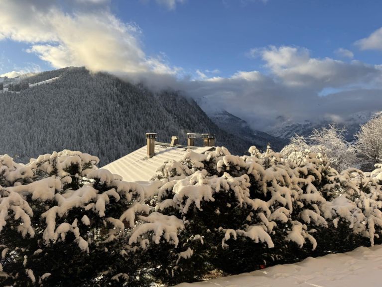 Apartment Le 360 No. 19 with outdoor whirlpool