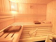 Chalet Jonathan with private sauna, Sunday to Sunday-3