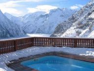 Chalet Le Ponton with private swimming pool-11