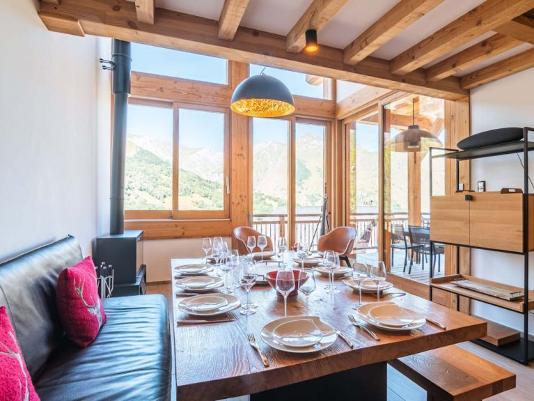Chalet Caseblanche Corona with wood stove, sauna and outdoor whirlpool