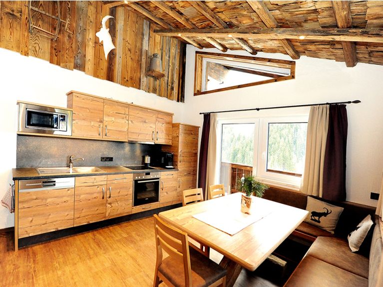 Chalet-apartment Berghof 2nd floor, with (private) infrared cabin