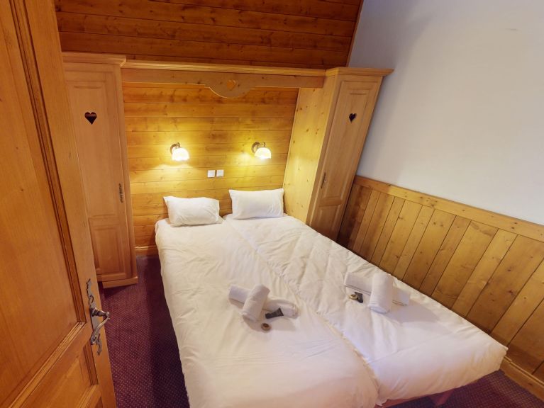 Chalet-apartment Les Arolles