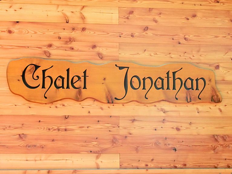 Chalet Jonathan with private sauna, Sunday to Sunday