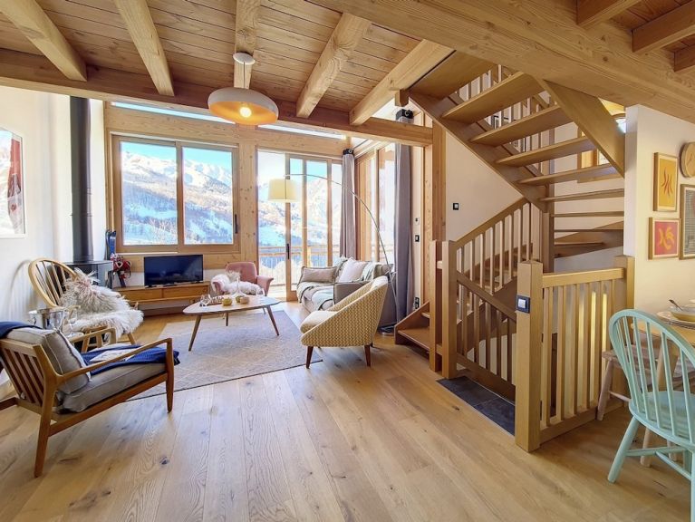 Chalet Caseblanche Cachette with wood stove