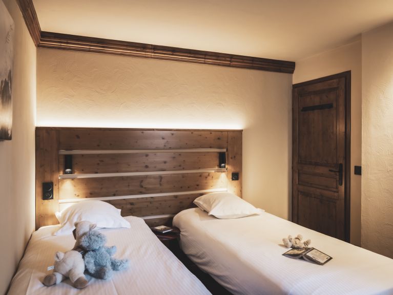 Chalet-apartment Montagnettes Hameau de la Sapinière Superior - renovated