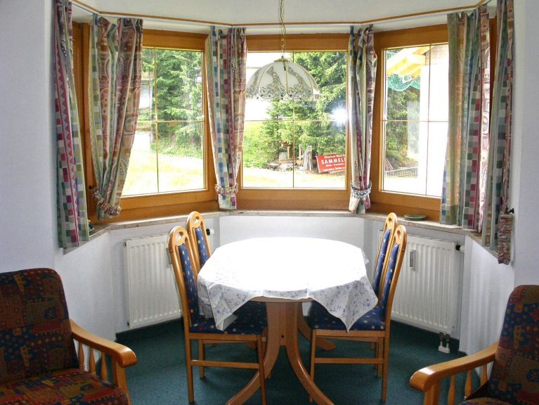 Apartment Am Dorfplatz Nr. 6