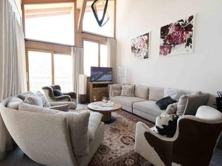 Chalet Caseblanche Myriel with fire place, sauna and whirlpool