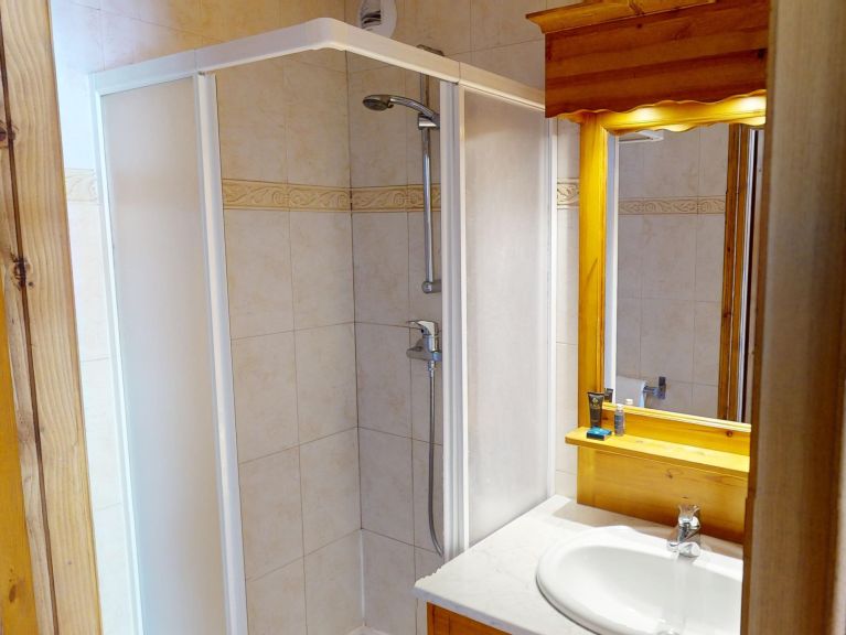 Chalet-apartment Les Arolles