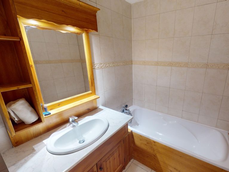 Chalet-apartment Les Arolles