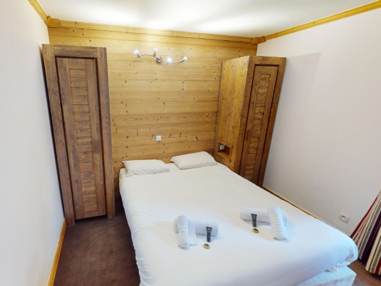 Chalet-apartment Les Arolles