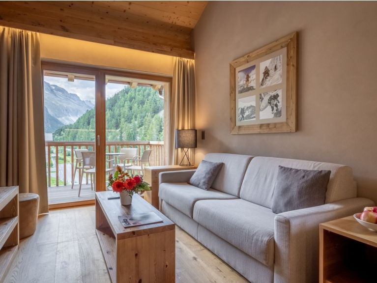 Apartment Swisspeak Resort Zinal with balcony