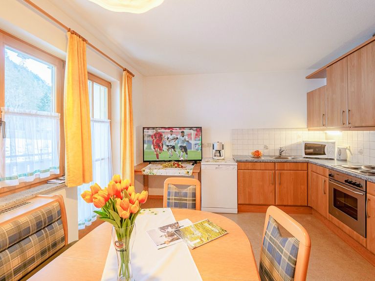 Chalet-apartment Romantica