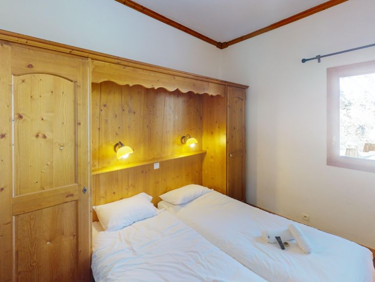 Chalet-apartment Les Arolles