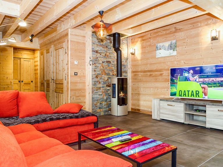 Chalet Le Bois Brûlé with private sauna and outdoor whirlpool