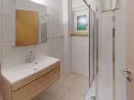 Chalet Edelweiss am See Combination, 5 apts. including communal kitchen/dining area-19