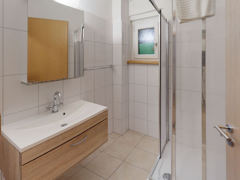 Chalet Edelweiss am See Combination, 5 apts. including communal kitchen/dining area
