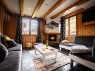 Chalet Lacuzon with private sauna and outdoor whirlpool-4