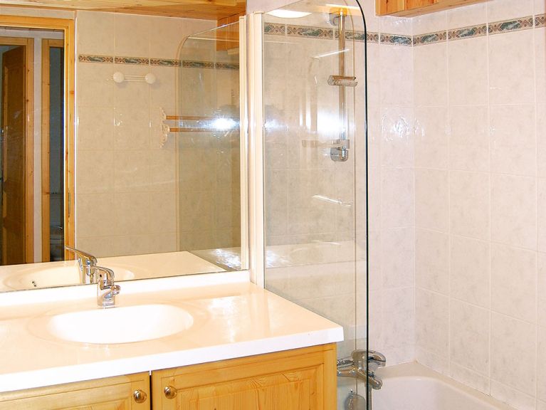 Chalet du Merle with private sauna
