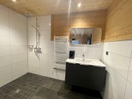Chalet Haute Cime with outdoor whirlpool and sauna-18