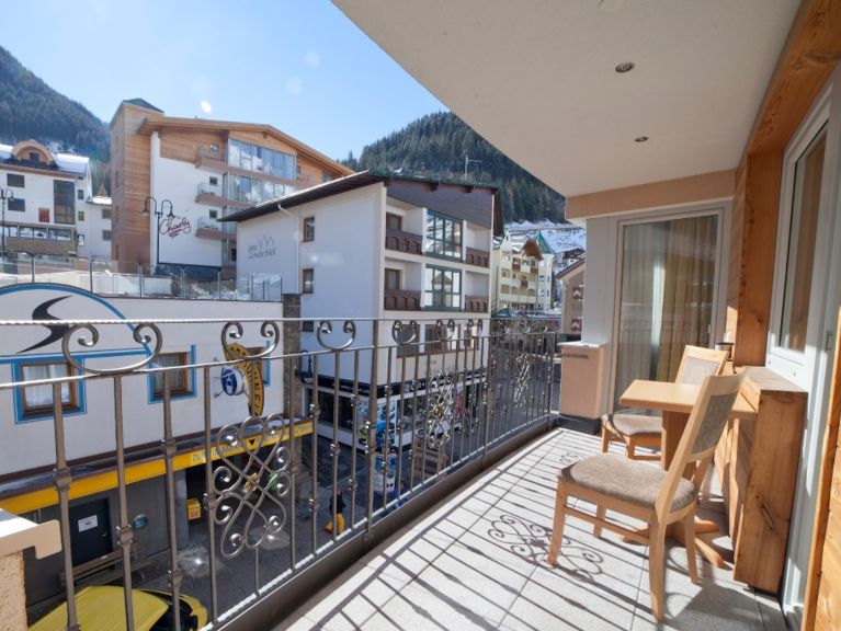 Apartment Alpenperle with balcony