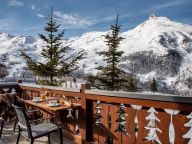 Chalet Le Hameau des Marmottes with family room and sauna-52