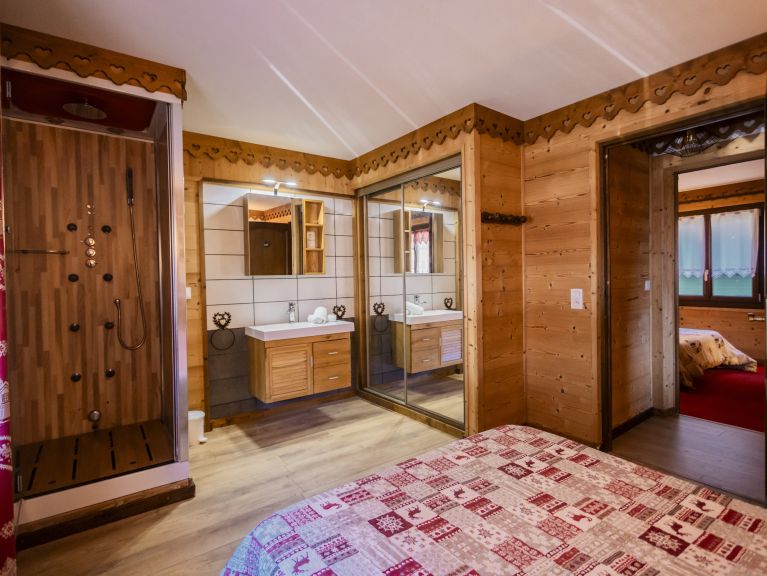 Chalet-apartment l'Ours with outside-whirlpool