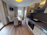 Chalet Edelweiss am See Combination, 5 apts. including communal kitchen/dining area-23