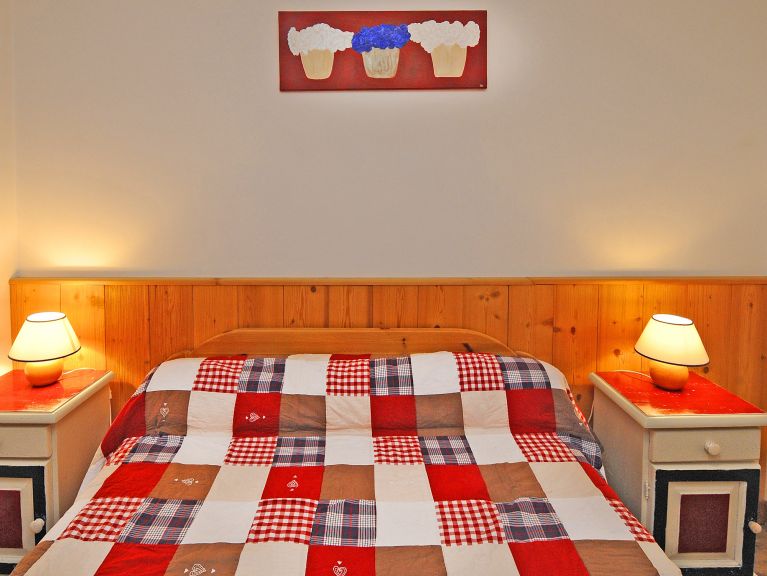 Chalet-apartment Cristal whole chalet