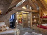 Chalet Prestige l'Atelier with sauna and outdoor whirlpool-14